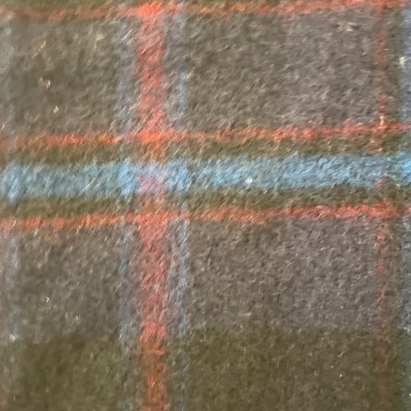 Brackendale Wool Scarf - Picture 2 of 8